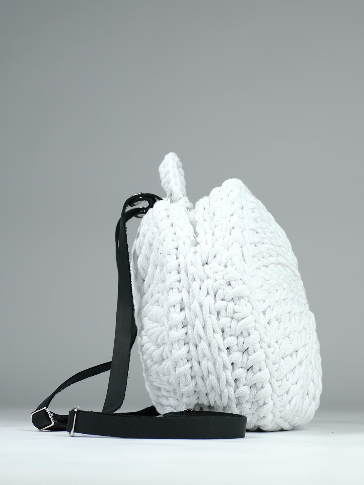 tornado bagpack white